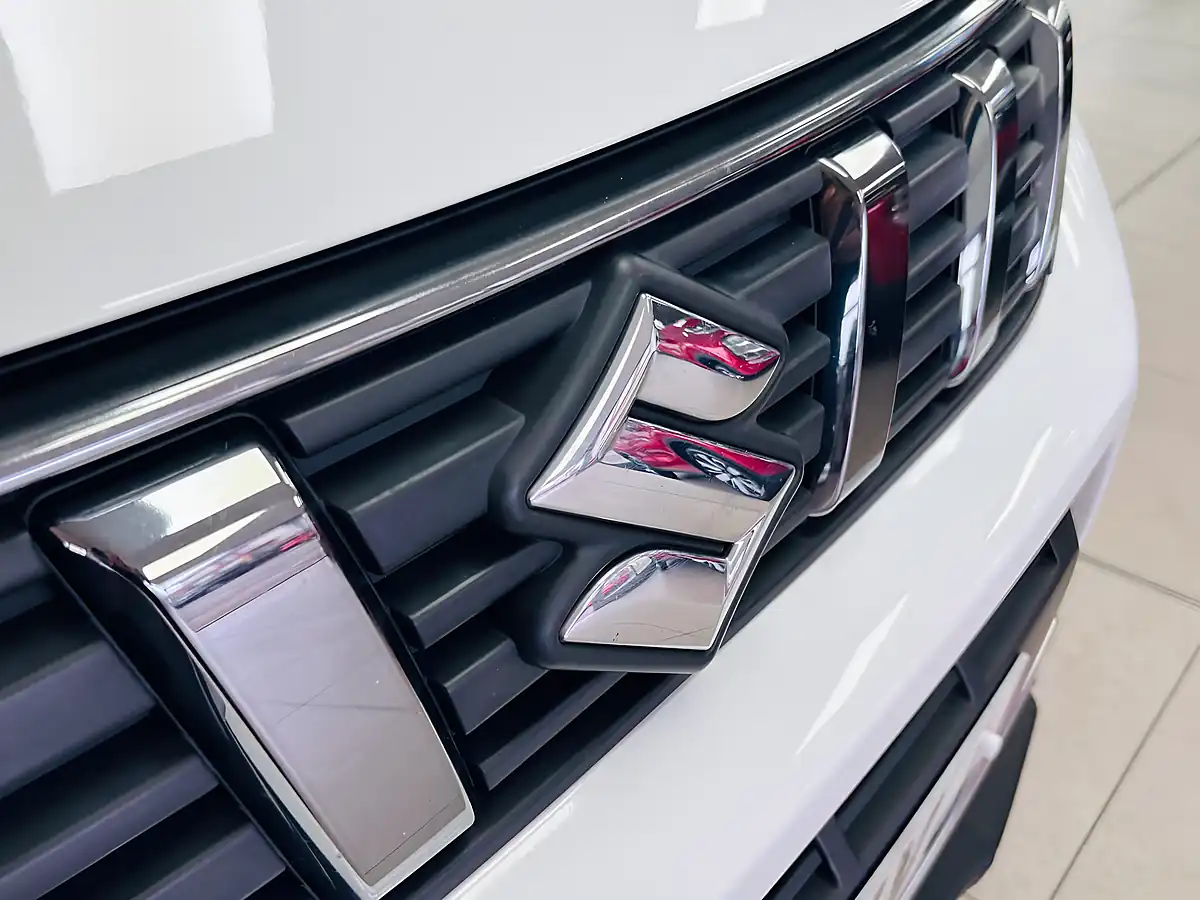 Used 2022 Suzuki Vitara Sz-T White - Interior and Exterior details 9