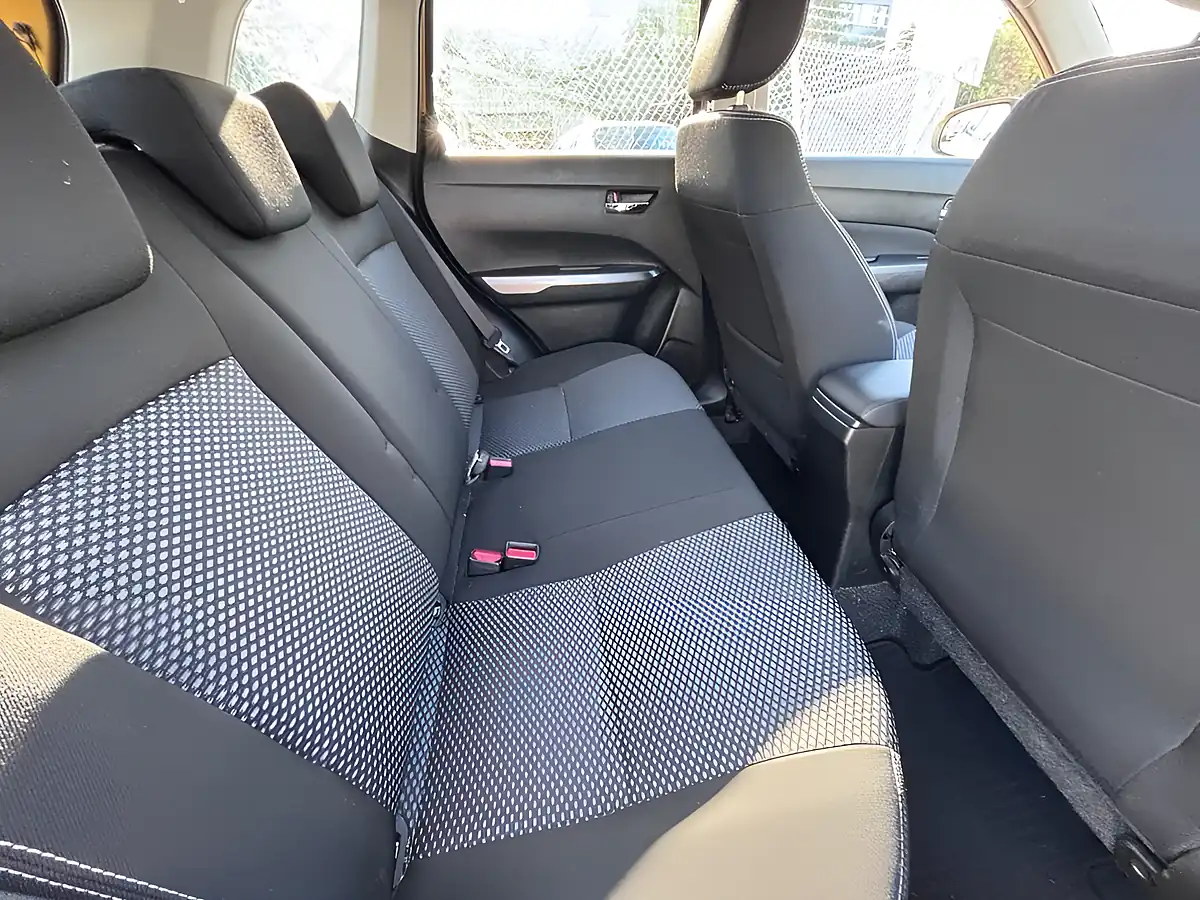 Used 2022 Suzuki Vitara Sz-T Yellow - Interior and Exterior details 6