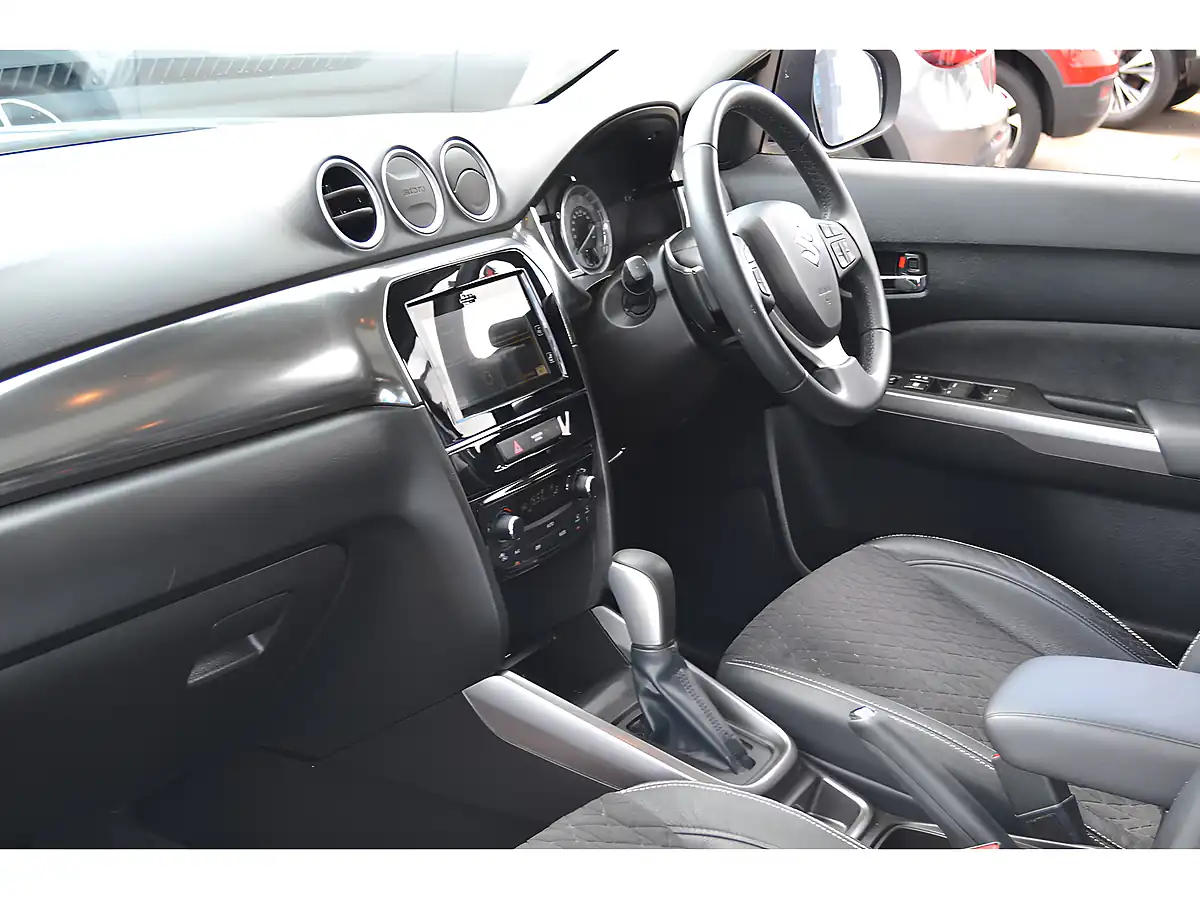 Used 2022 Suzuki Vitara SZ5 Grey - Interior and Exterior details 16