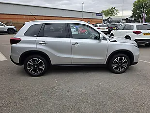 Used 2022 Suzuki Vitara SZ5 Silver - Interior and Exterior details 10