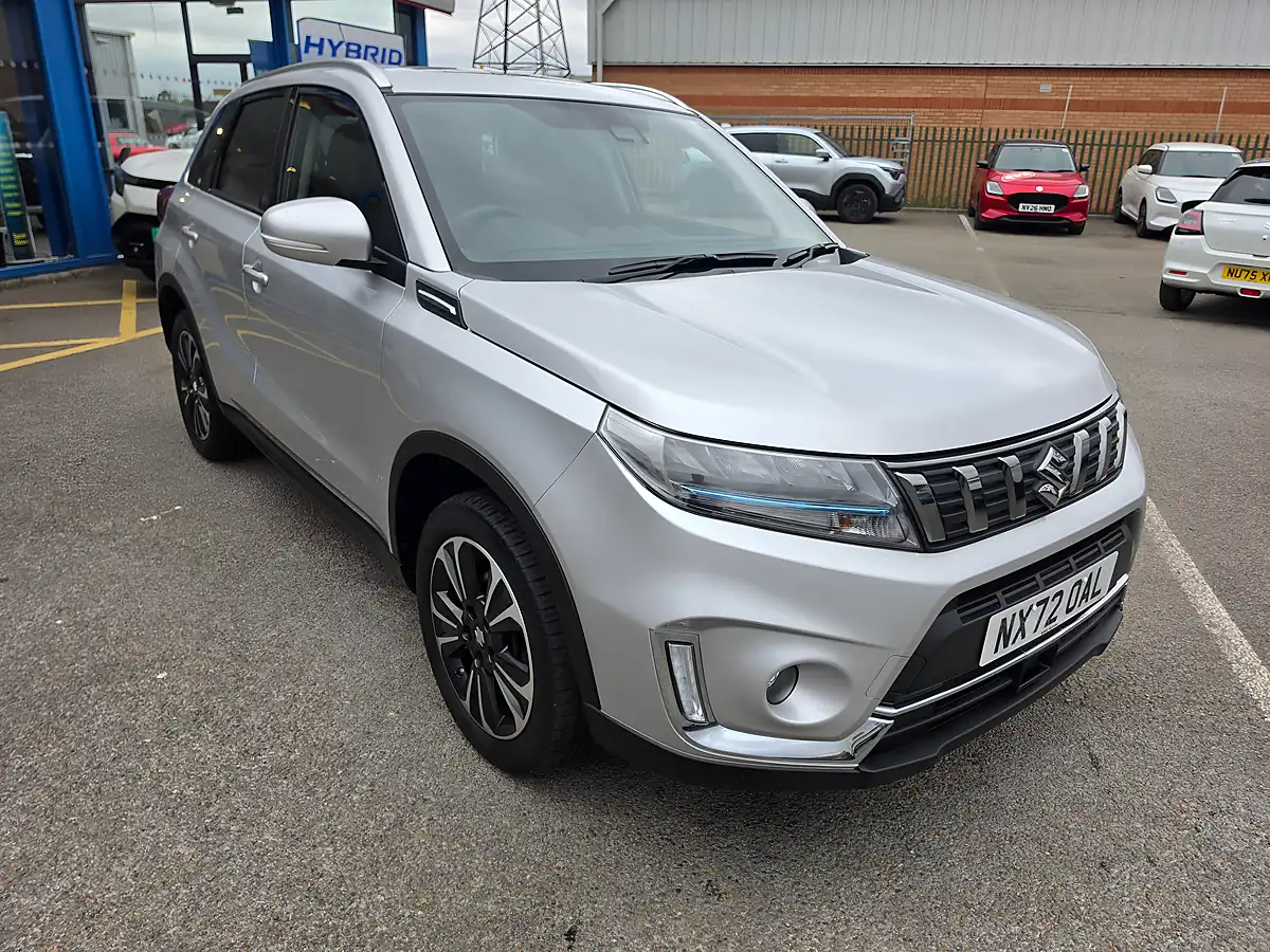 Used 2022 Suzuki Vitara SZ5 Silver - Interior and Exterior details 11