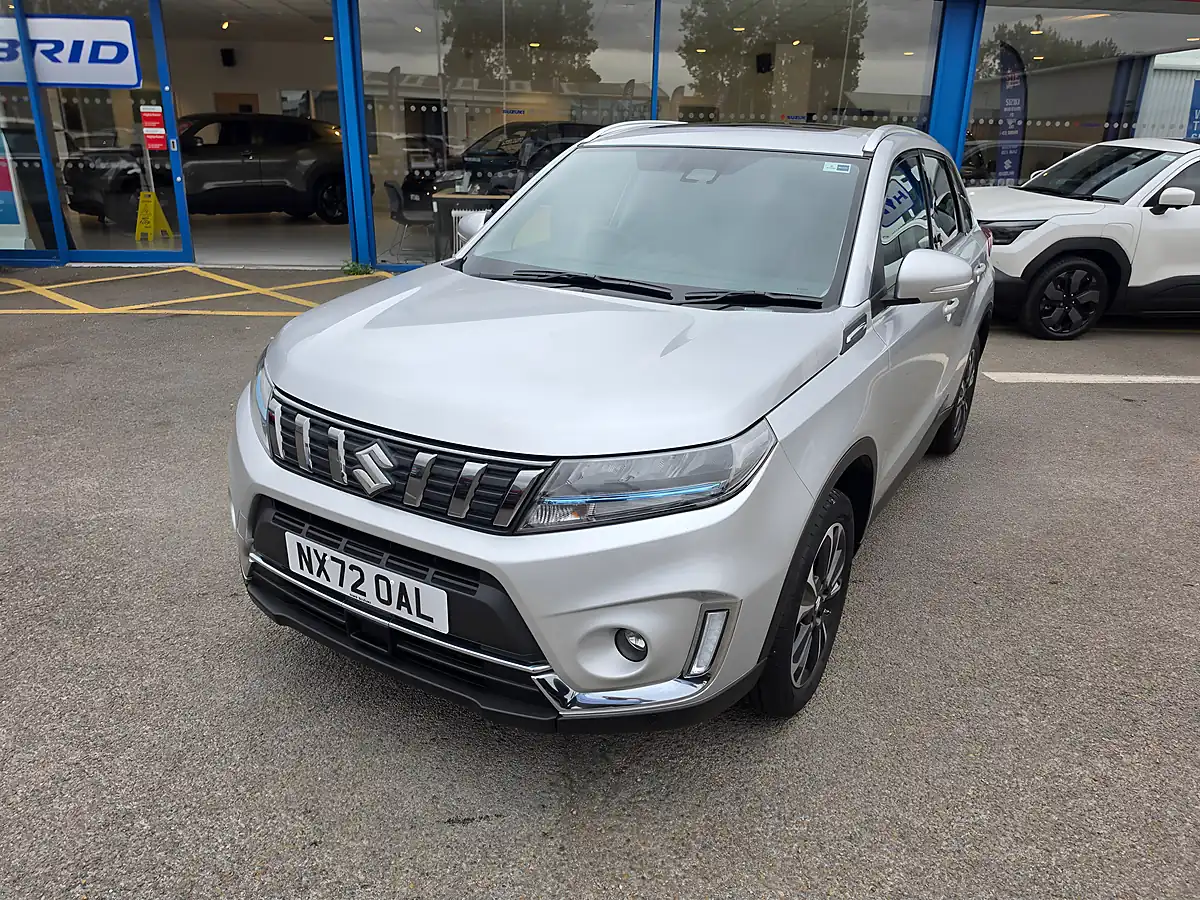 Used 2022 Suzuki Vitara SZ5 Silver - Interior and Exterior details 4