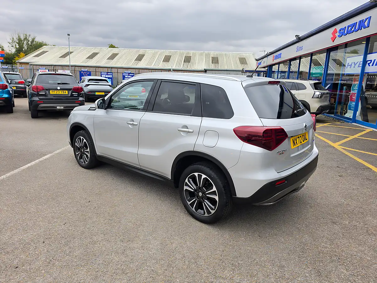 Used 2022 Suzuki Vitara SZ5 Silver - Interior and Exterior details 7