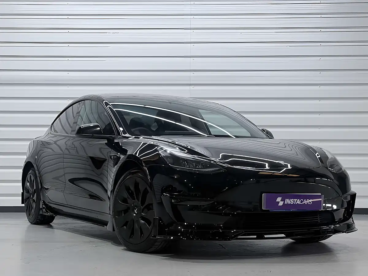 Used 2022 Tesla Model 3 Long Range Black - Front View