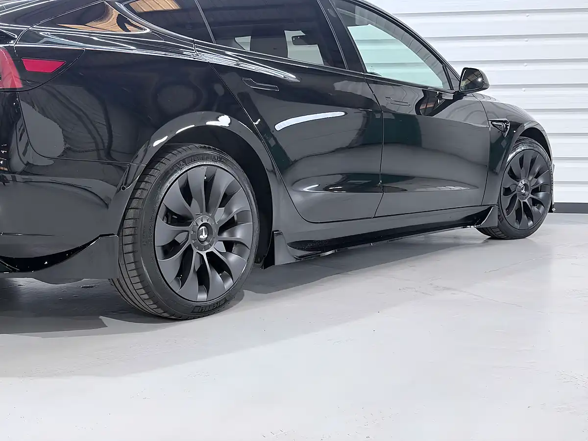 Used 2022 Tesla Model 3 Long Range Black - Interior and Exterior details 10