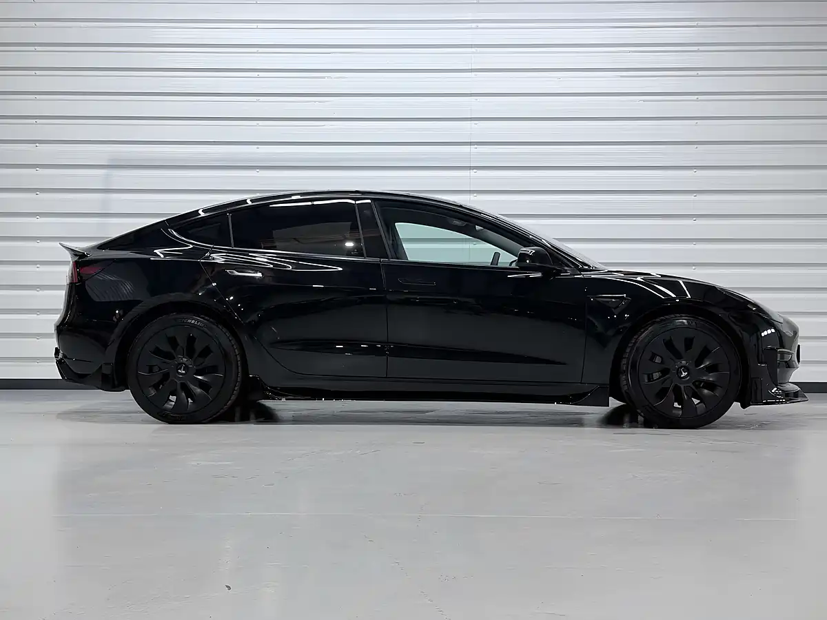 Used 2022 Tesla Model 3 Long Range Black - Interior and Exterior details 13