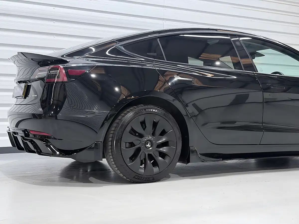 Used 2022 Tesla Model 3 Long Range Black - Interior and Exterior details 15