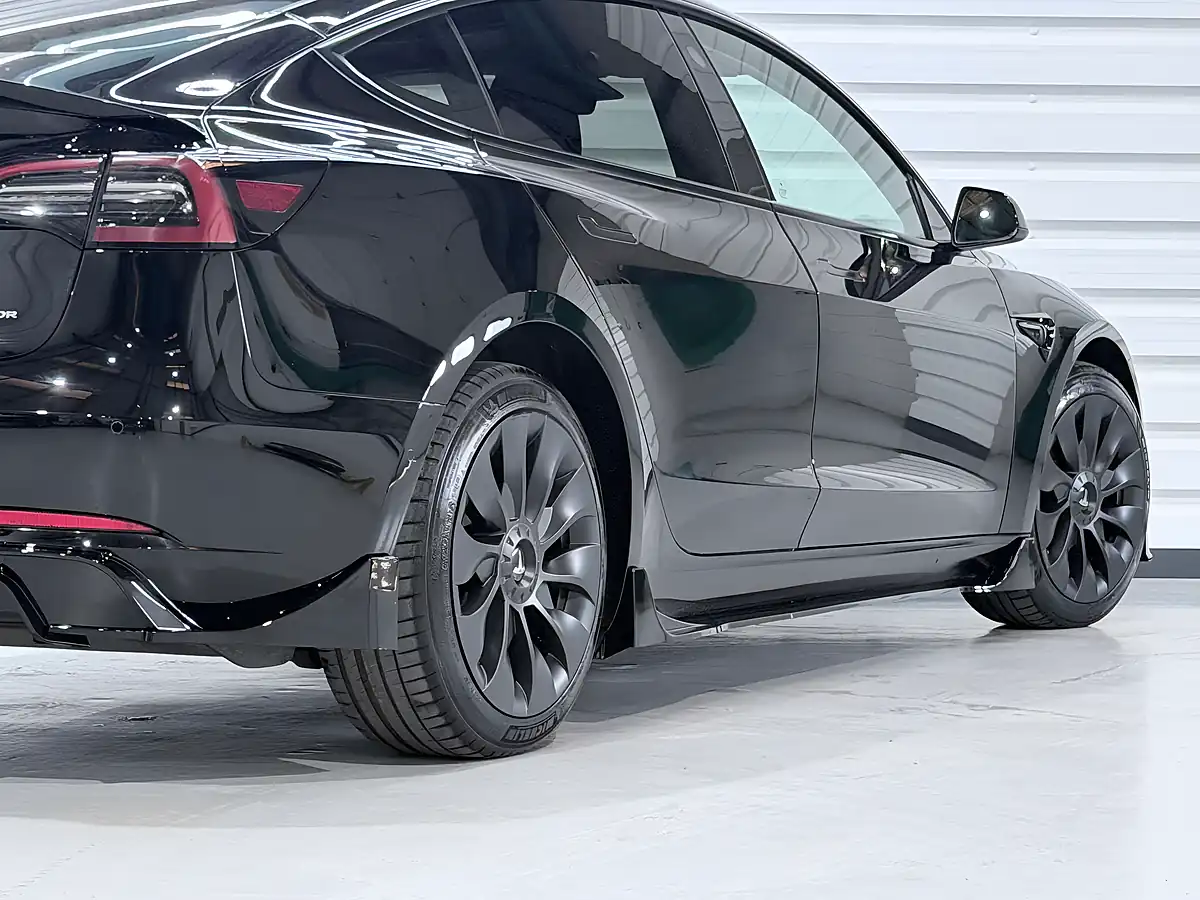 Used 2022 Tesla Model 3 Long Range Black - Interior and Exterior details 9