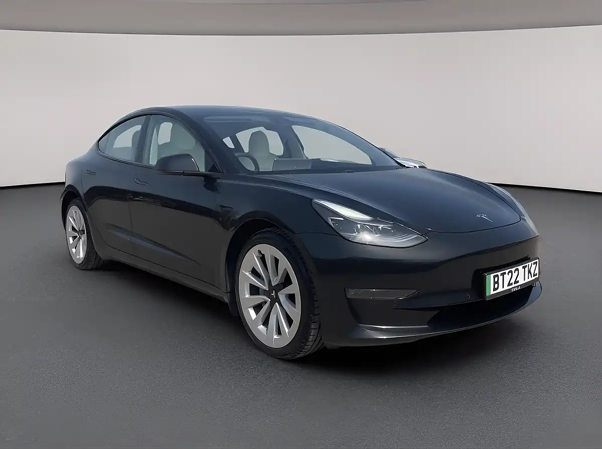 Used 2022 Tesla Model 3 Long Range Black - Front View