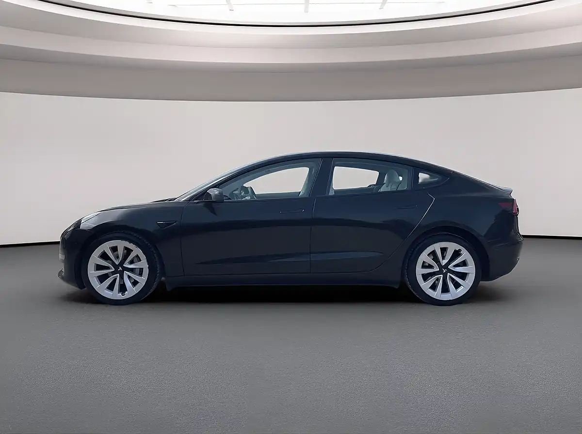 Used 2022 Tesla Model 3 Long Range Black - Interior and Exterior details 5