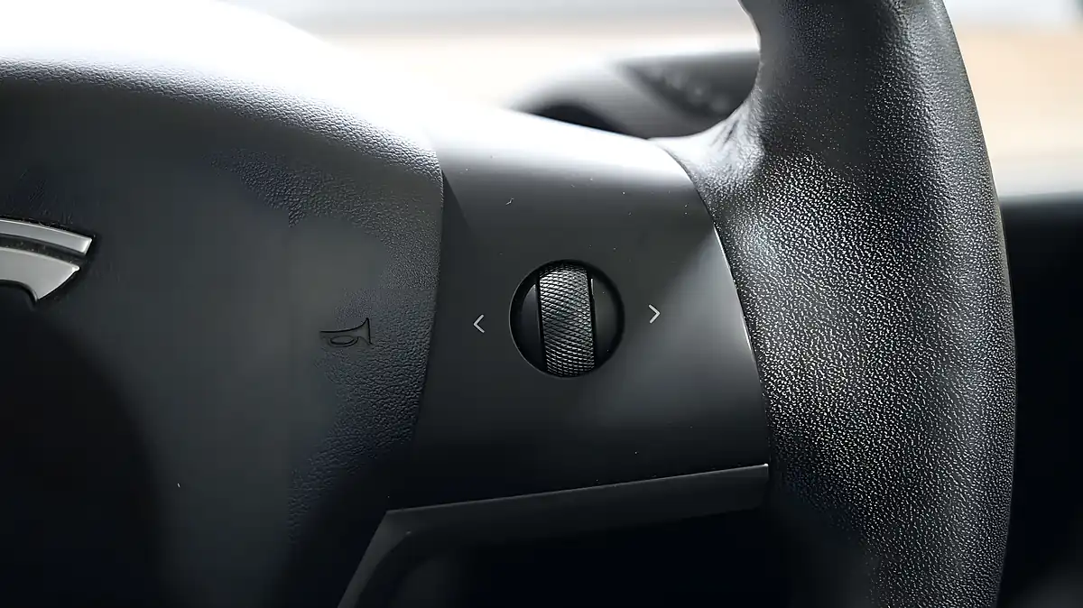 Used 2022 Tesla Model 3 Long Range Black - Interior and Exterior details 13