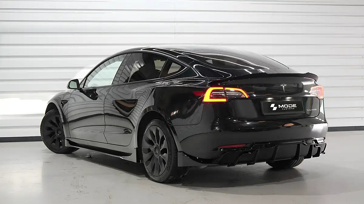 Used 2022 Tesla Model 3 Long Range Black - Interior and Exterior details 5