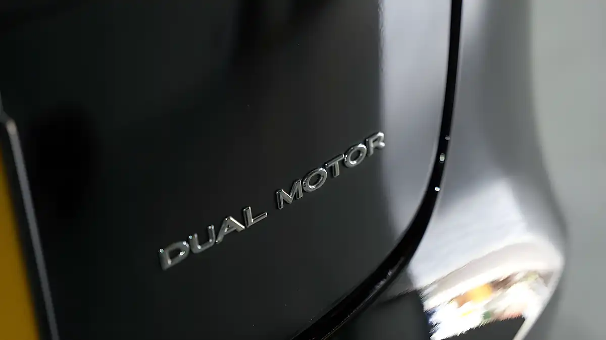 Used 2022 Tesla Model 3 Long Range Black - Interior and Exterior details 6