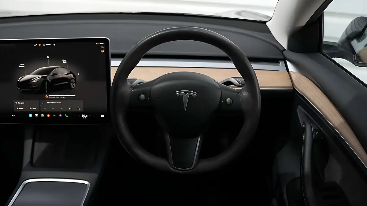 Used 2022 Tesla Model 3 Long Range Black - Interior and Exterior details 8