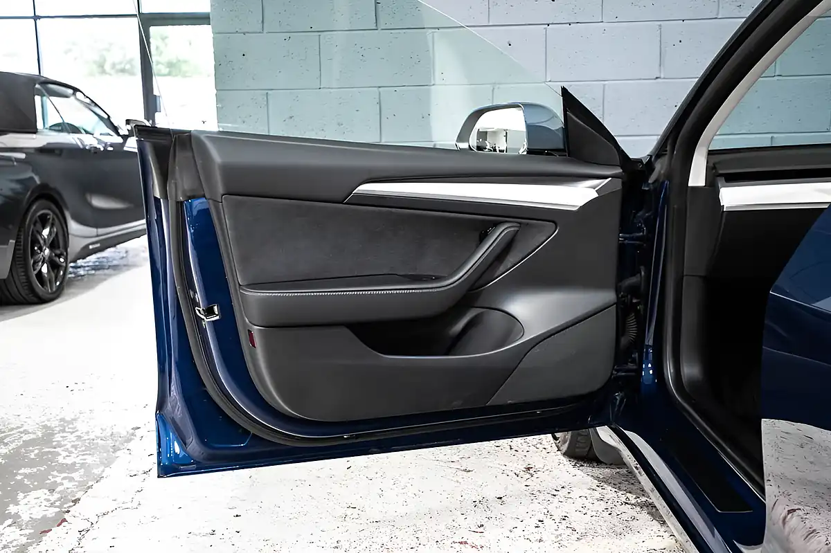 Used 2022 Tesla Model 3 Long Range Blue - Interior and Exterior details 10