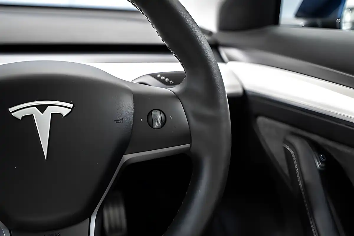 Used 2022 Tesla Model 3 Long Range Blue - Interior and Exterior details 15