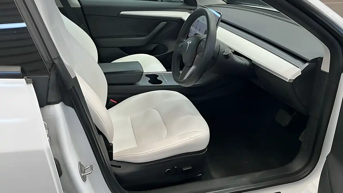 Used 2022 Tesla Model 3 Long Range White - Interior and Exterior details 15