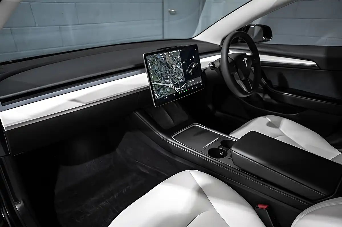 Used 2022 Tesla Model 3 Performance Black - Interior and Exterior details 10