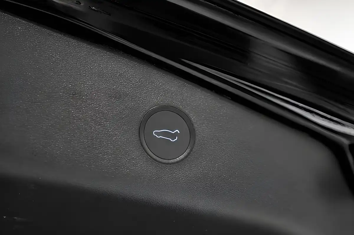 Used 2022 Tesla Model 3 Performance Black - Interior and Exterior details 20
