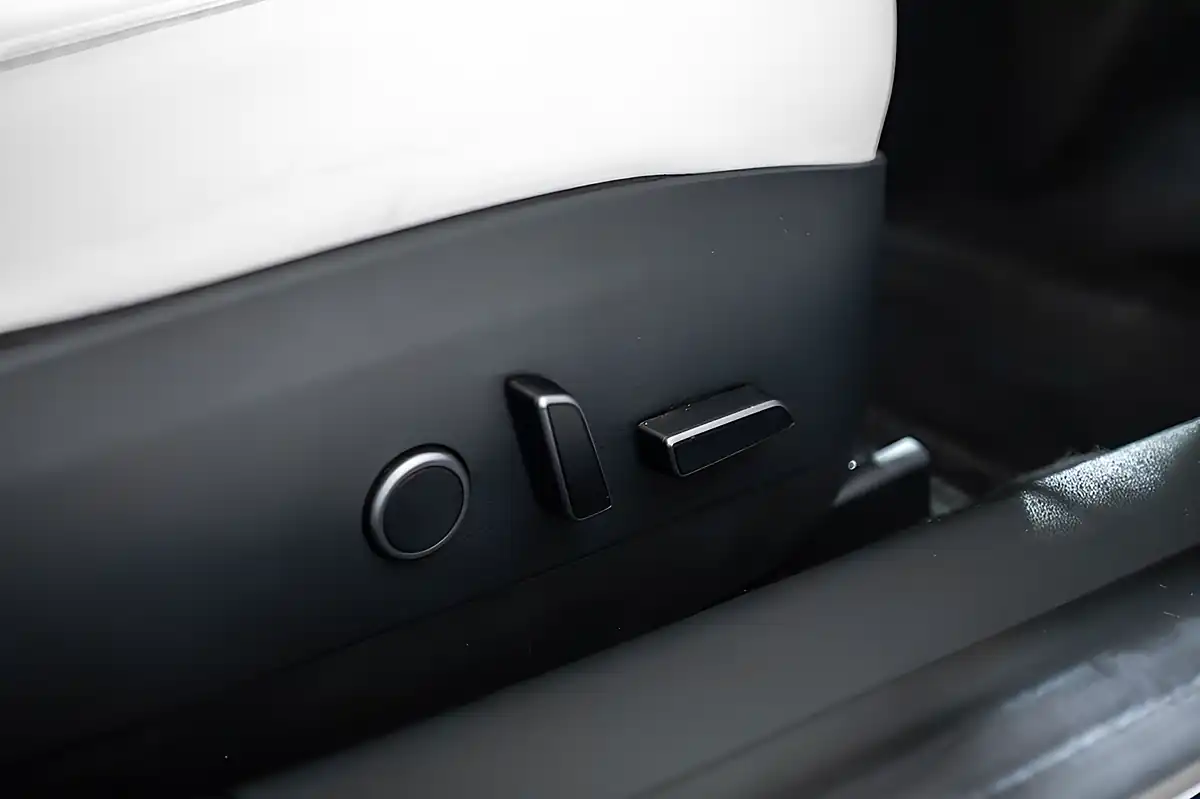 Used 2022 Tesla Model 3 Performance Black - Interior and Exterior details 9