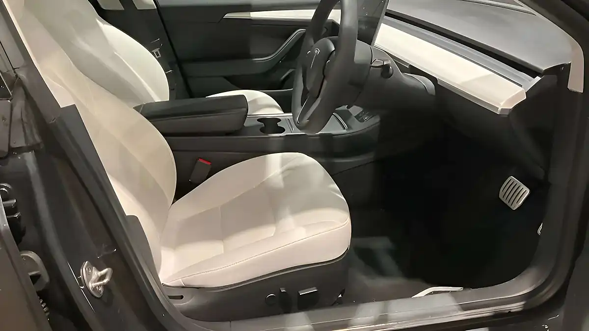 Used 2022 Tesla Model 3 Performance Grey - Interior and Exterior details 8