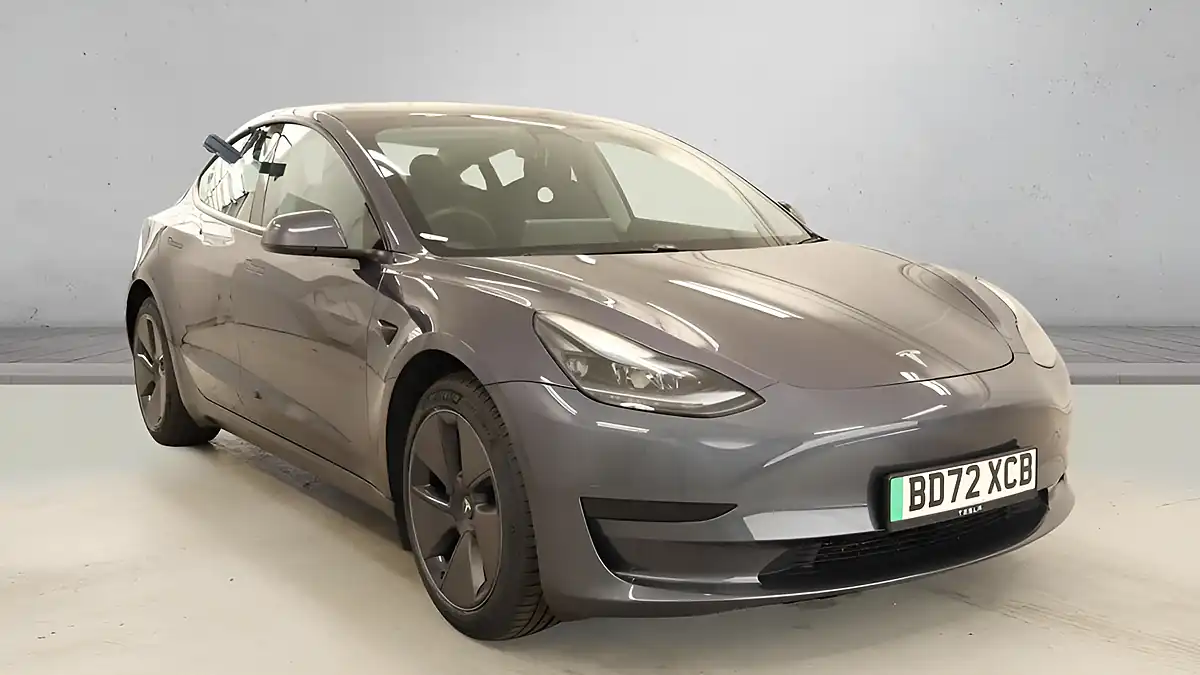 Used 2022 Tesla Model 3 Saloon Grey - Front View