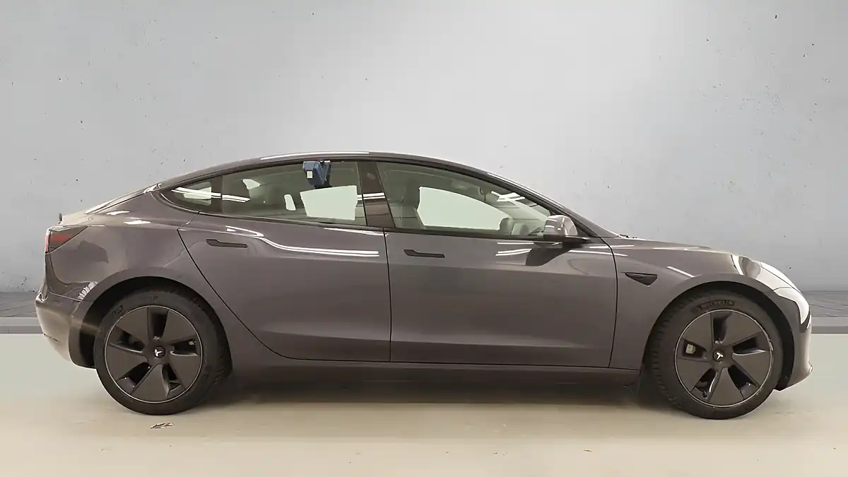 Used 2022 Tesla Model 3 Saloon Grey - Interior and Exterior details 5