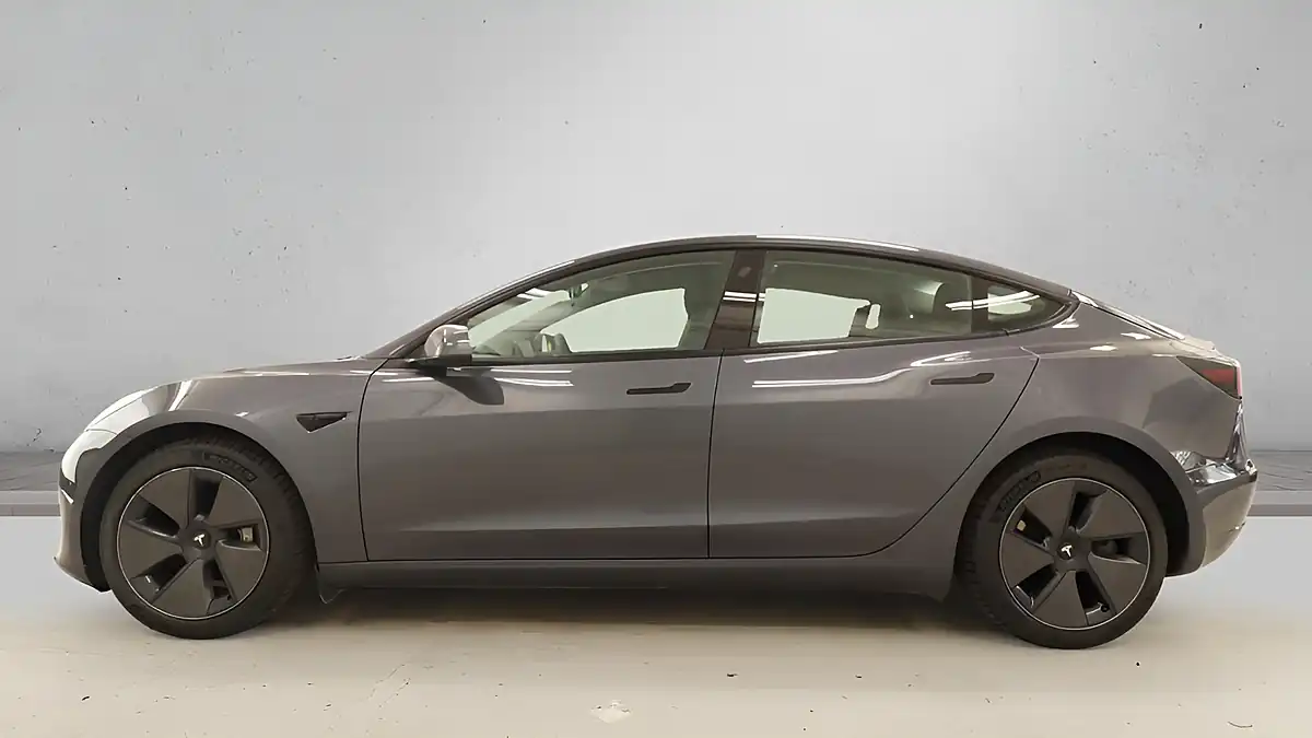 Used 2022 Tesla Model 3 Saloon Grey - Interior and Exterior details 6