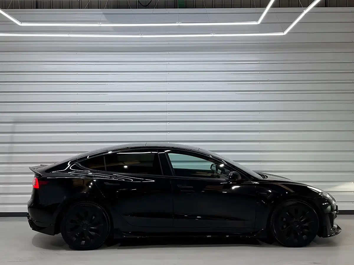 Used 2022 Tesla Model 3 Standard Range + Black - Interior and Exterior details 3