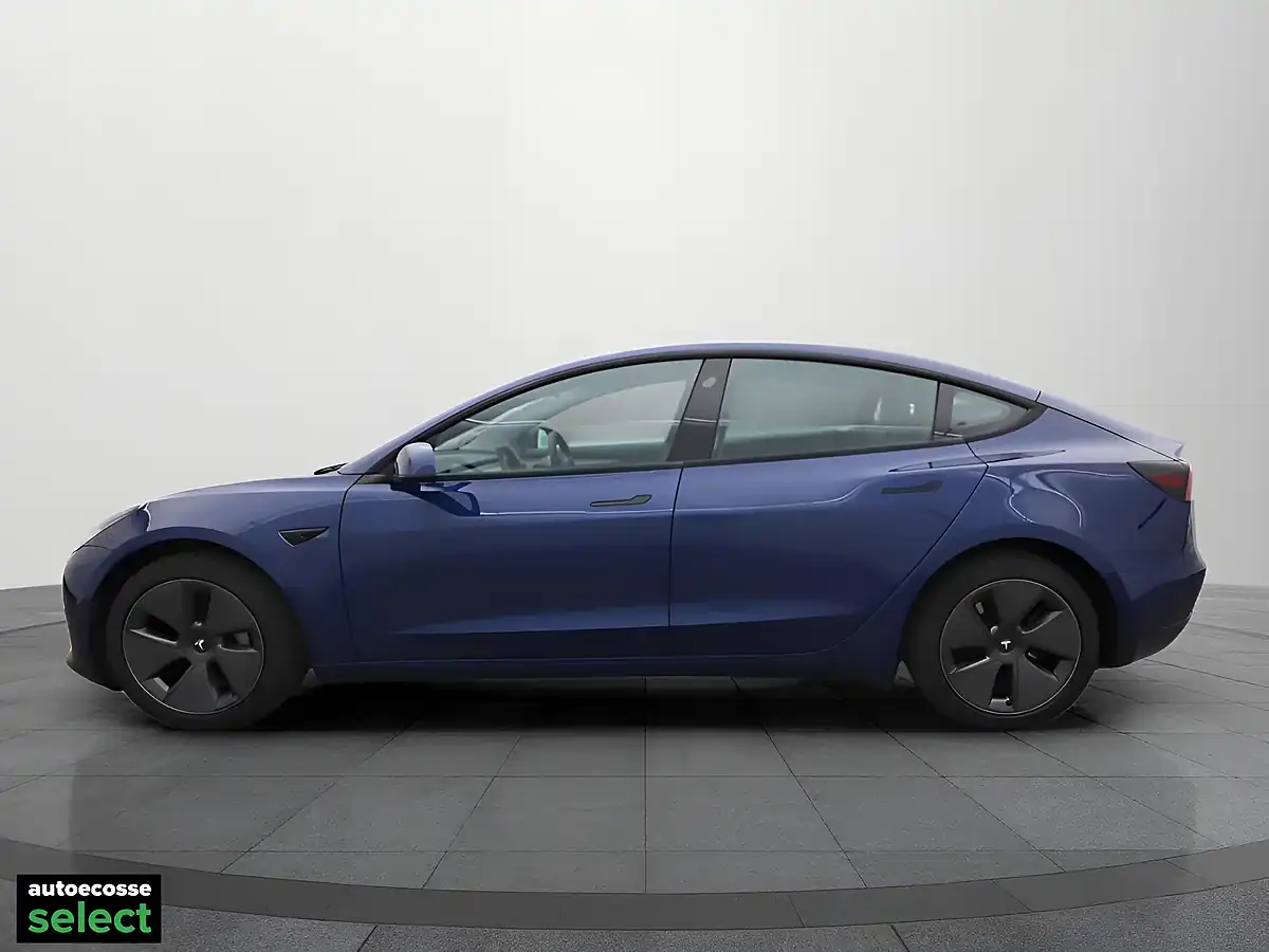 Used 2022 Tesla Model 3 Standard Range Plus Blue - Interior and Exterior details 4