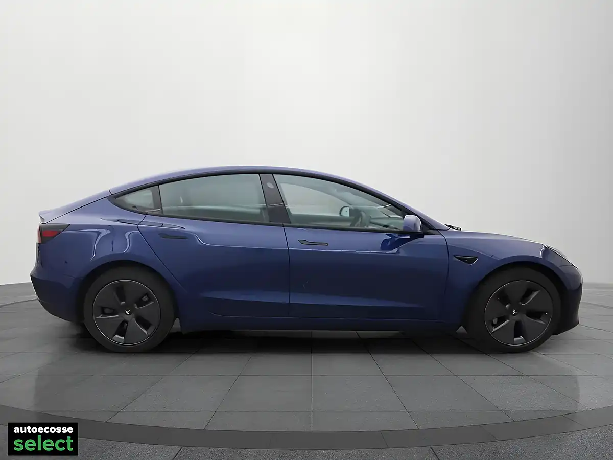 Used 2022 Tesla Model 3 Standard Range Plus Blue - Interior and Exterior details 7