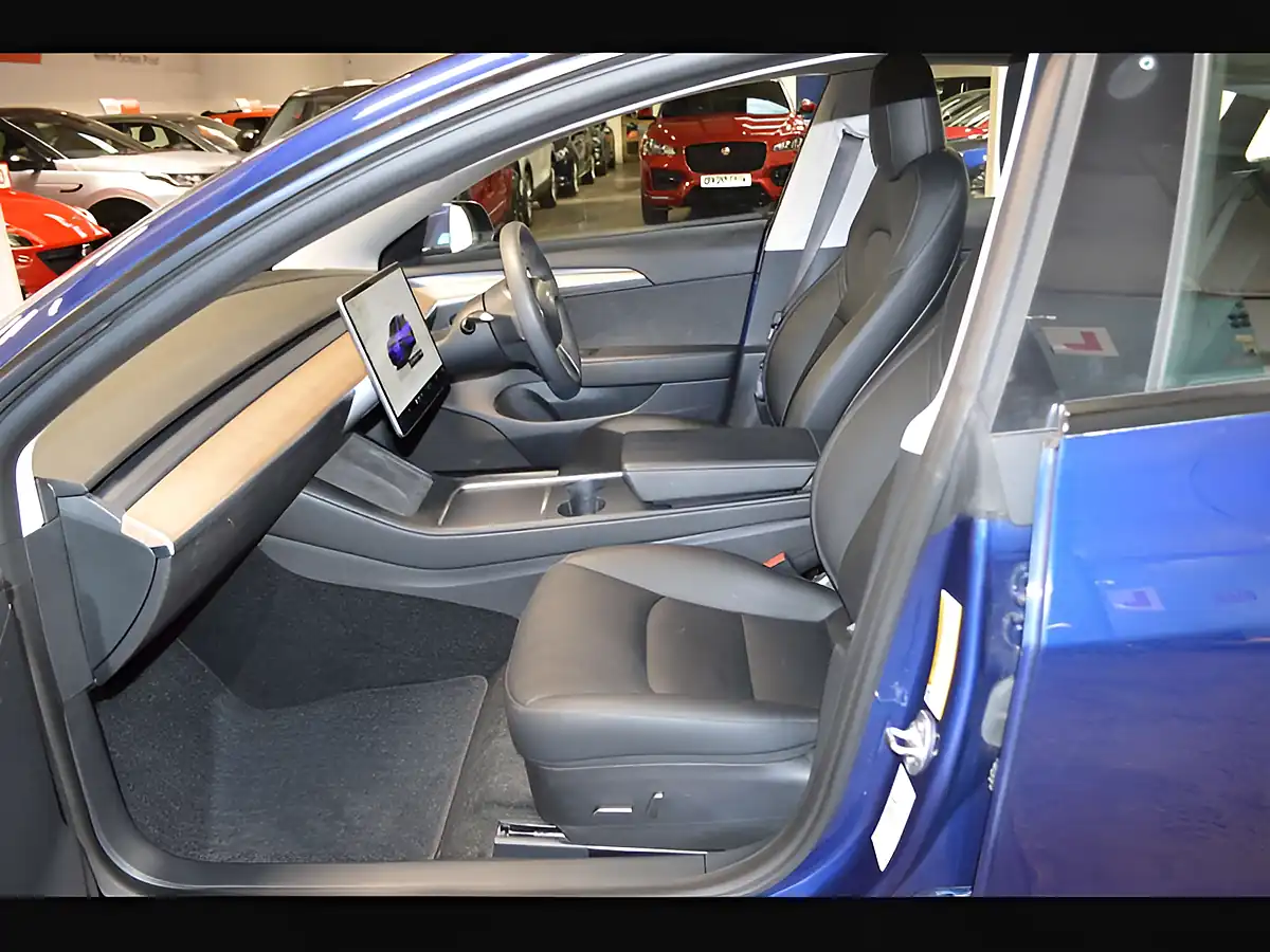 Used 2022 Tesla Model 3 Standard Range Plus Blue - Interior and Exterior details 15