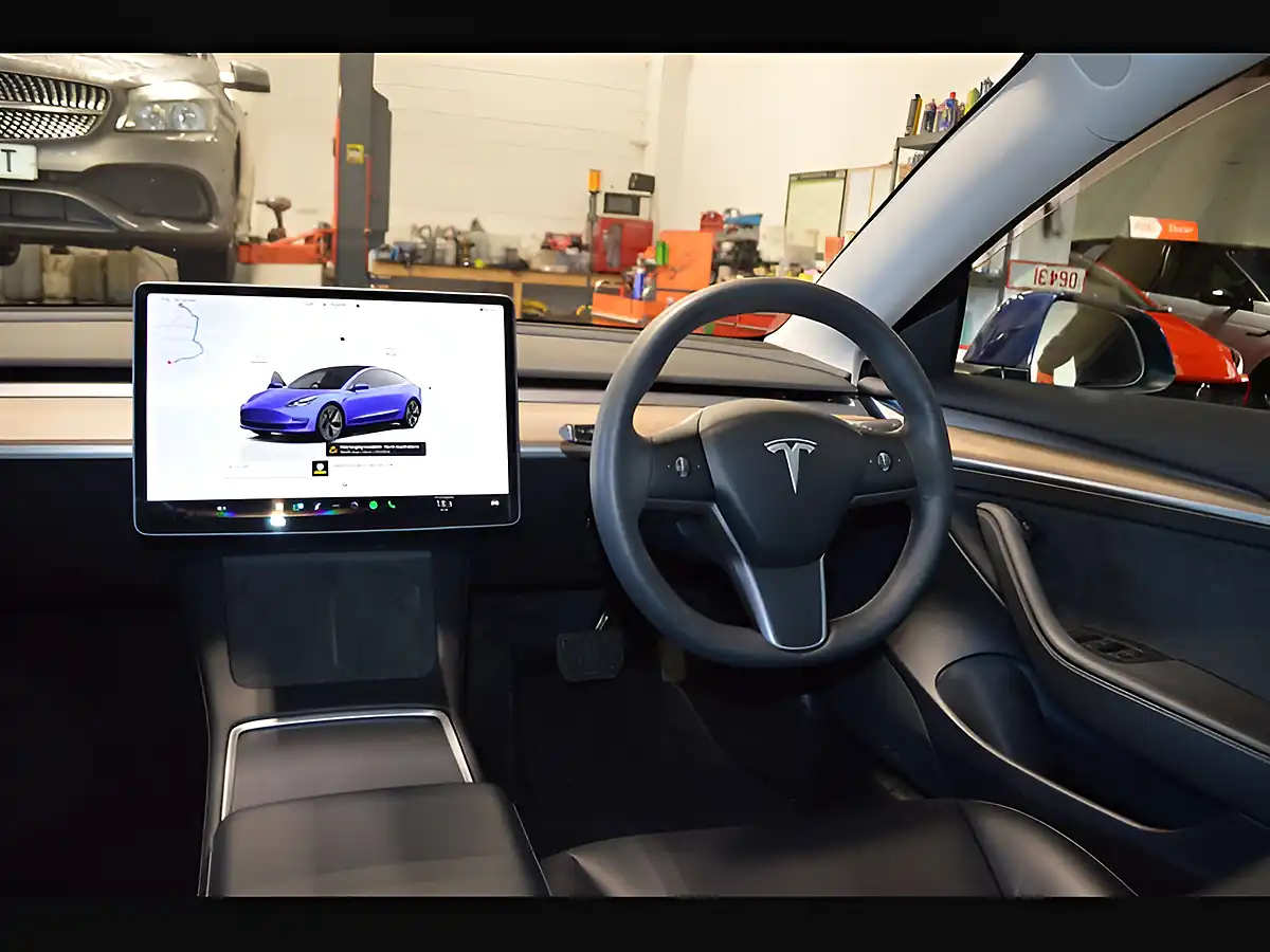 Used 2022 Tesla Model 3 Standard Range Plus Blue - Interior and Exterior details 17