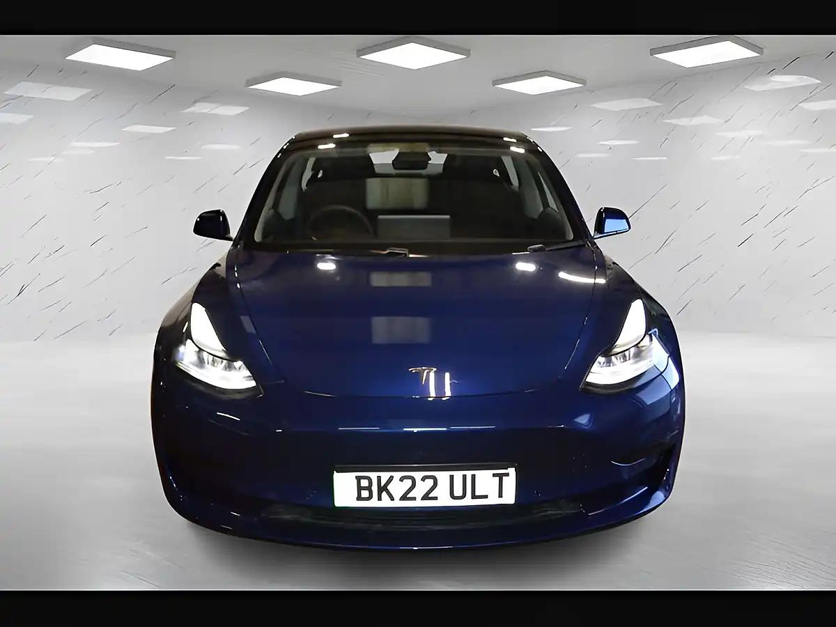 Used 2022 Tesla Model 3 Standard Range Plus Blue - Interior and Exterior details 2