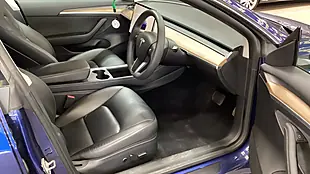 Used 2022 Tesla Model 3 Standard Range Plus Blue - Interior and Exterior details 2