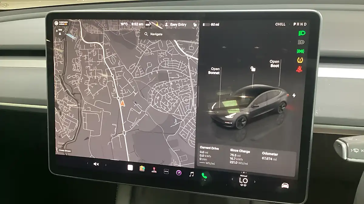 Used 2022 Tesla Model 3 Standard Range Plus Grey - Interior and Exterior details 10