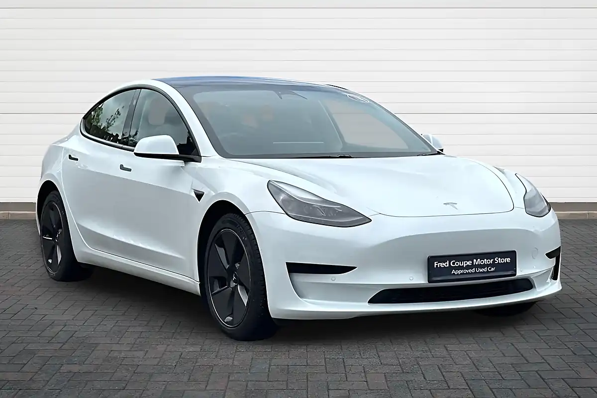 Used 2022 Tesla Model 3 Standard Range Plus Multi Coat Pearlescent White - Front View