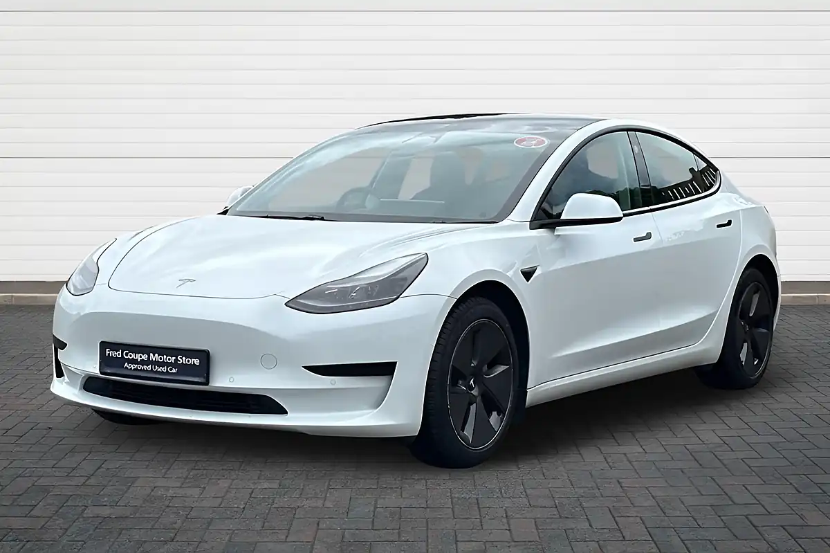 Used 2022 Tesla Model 3 Standard Range Plus Multi Coat Pearlescent White - Interior and Exterior details 7