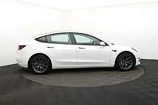 Used 2022 Tesla Model 3 Standard Range Plus White - Interior and Exterior details 2
