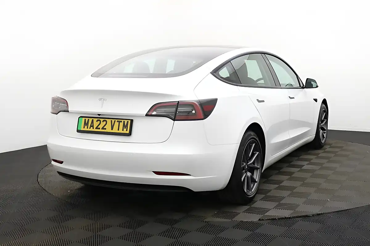Used 2022 Tesla Model 3 Standard Range Plus White - Interior and Exterior details 4