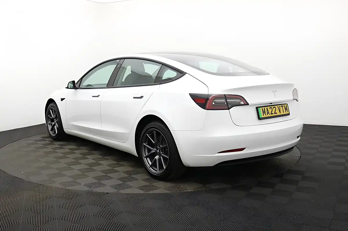 Used 2022 Tesla Model 3 Standard Range Plus White - Interior and Exterior details 6