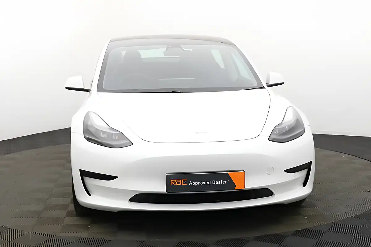 Used 2022 Tesla Model 3 Standard Range Plus White - Interior and Exterior details 9