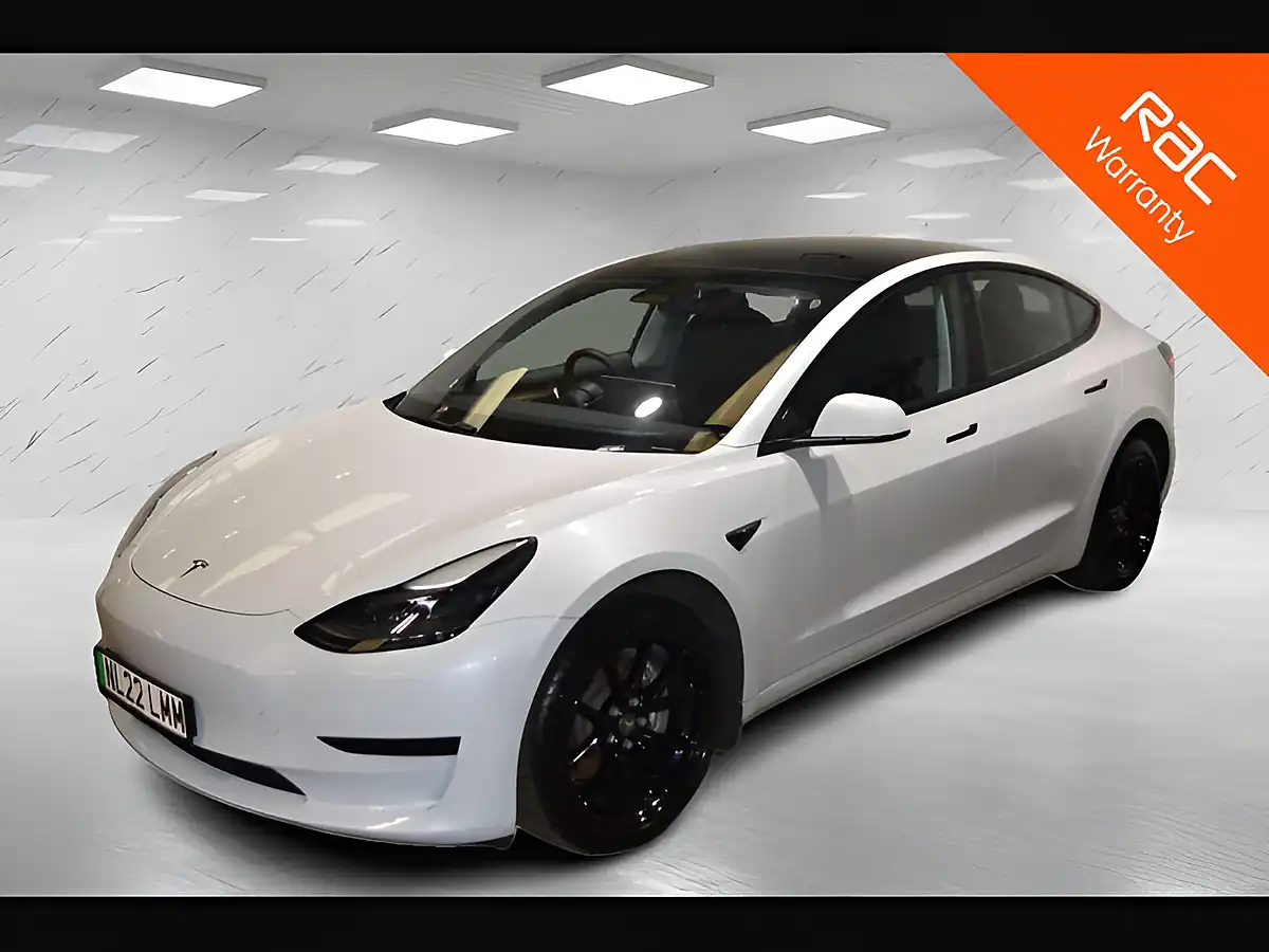Used 2022 Tesla Model 3 Standard Range Plus White - Front View
