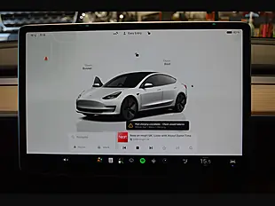 Used 2022 Tesla Model 3 Standard Range Plus White - Interior and Exterior details 11