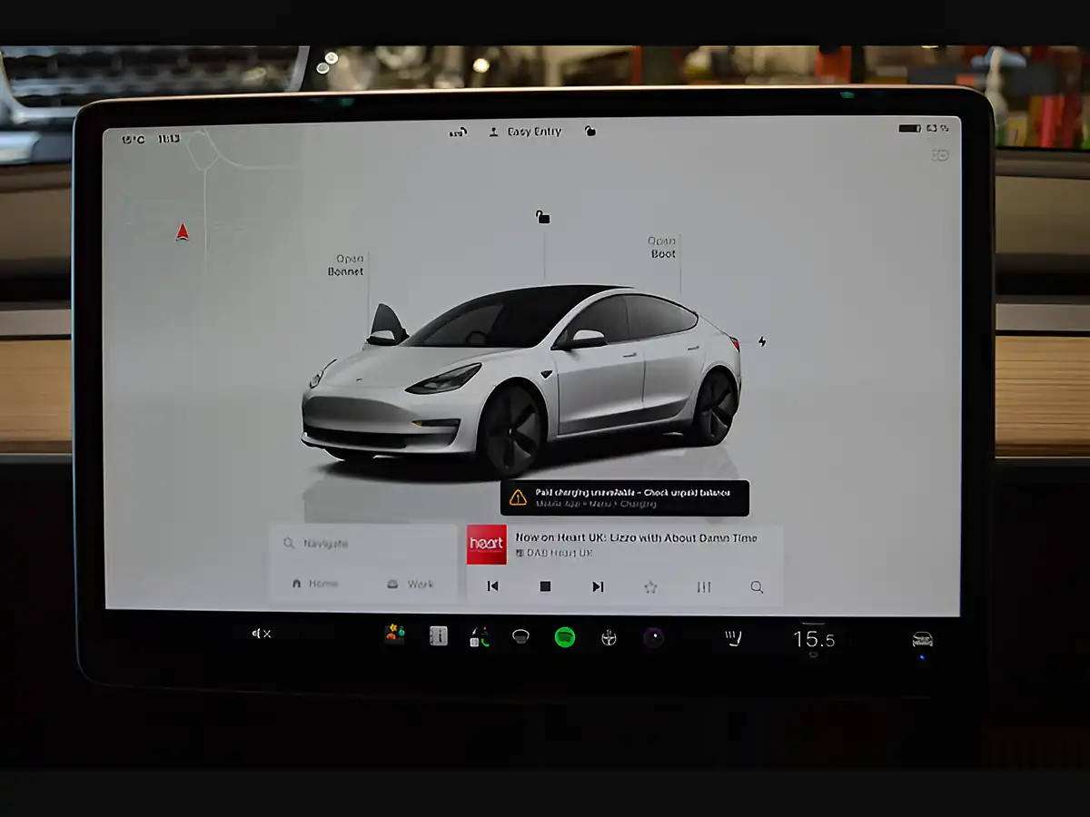 Used 2022 Tesla Model 3 Standard Range Plus White - Interior and Exterior details 11
