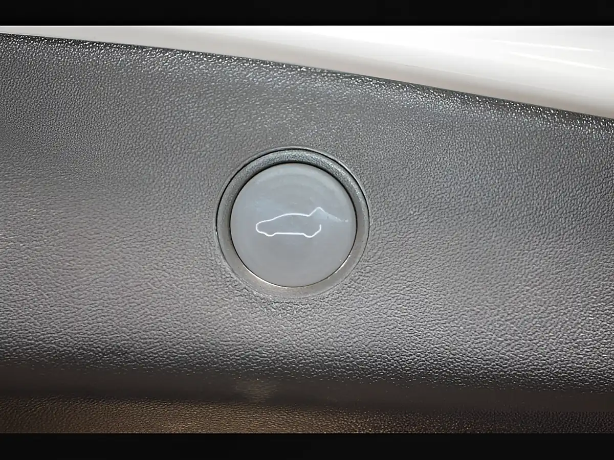 Used 2022 Tesla Model 3 Standard Range Plus White - Interior and Exterior details 12
