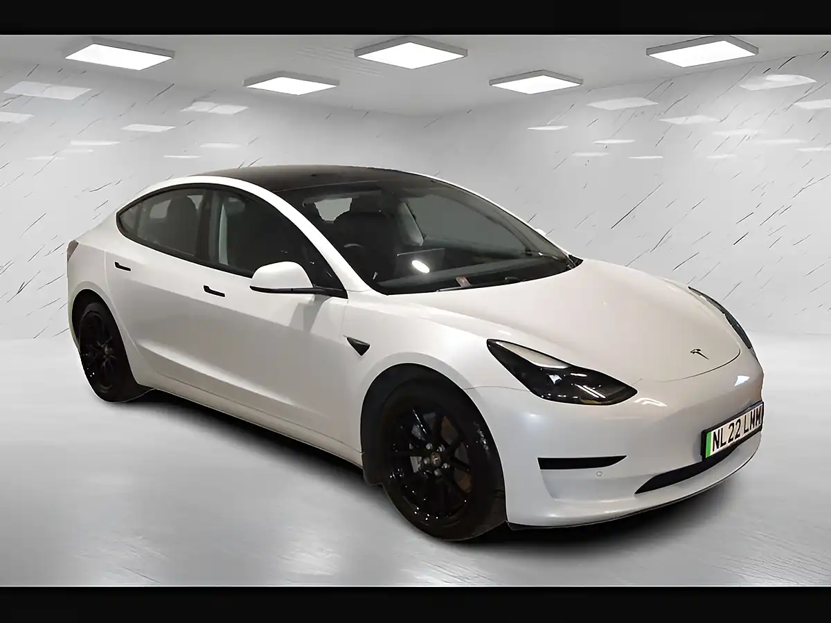 Used 2022 Tesla Model 3 Standard Range Plus White - Interior and Exterior details 4