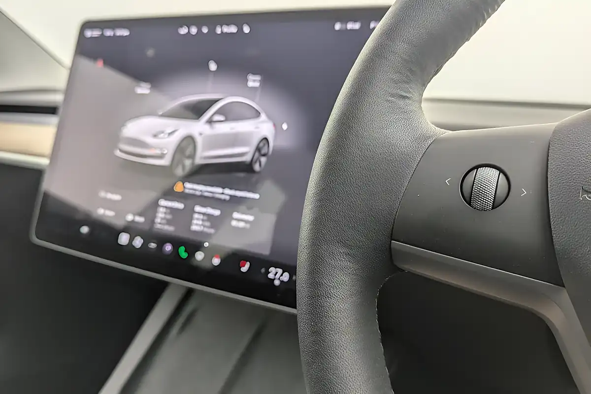 Used 2022 Tesla Model 3 White - Interior and Exterior details 11