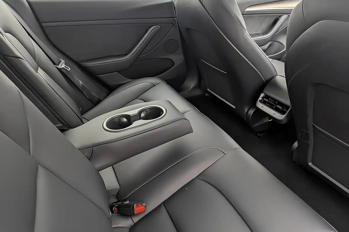 Used 2022 Tesla Model 3 White - Interior and Exterior details 14