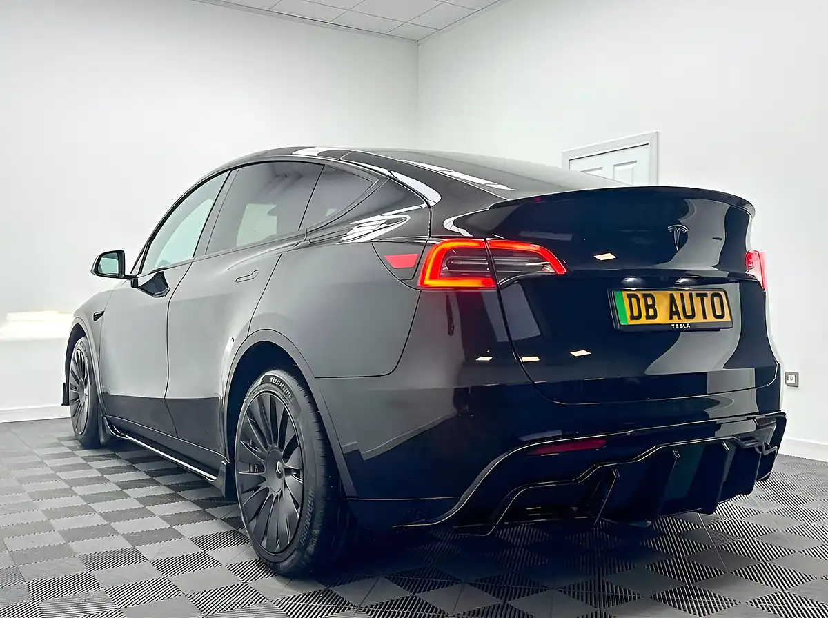 Used 2022 Tesla Model Y Black - Interior and Exterior details 11